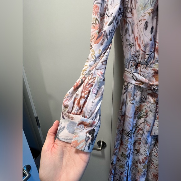 Aritzia midi dress with belt - Picture 4 of 5